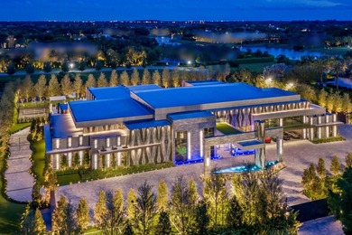 Welcome to Villa Skyfall by Aldo Stark - an iconic residential - photo 3