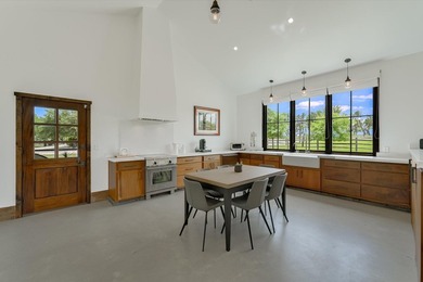 Welcome to a rare blend of bold Texas beauty & modern luxury - photo 34