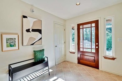 A true hidden gem built in 2005, this turnkey home combines - photo 4