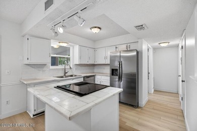 Open House everyday, call us for time! Beautifully updated home - photo 10