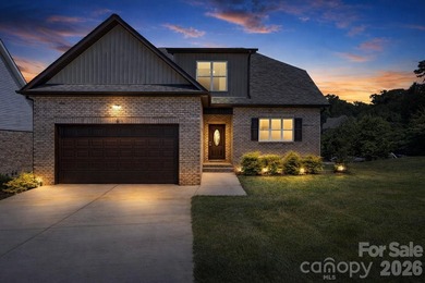 Lake Hickory Home For Sale in Hickory North Carolina