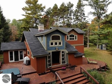 Come home to over half an acre surrounded by land that gives - photo 3