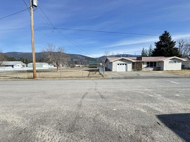 Pend Oreille River Home For Sale in Ione Washington