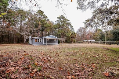 This beautifully remodeled 2350 square foot home is move-in - photo 6
