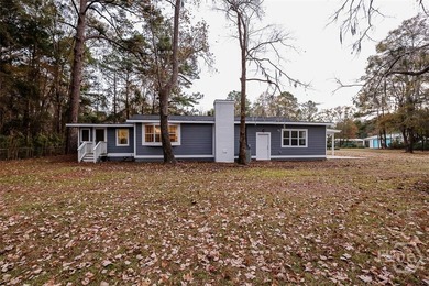 This beautifully remodeled 2350 square foot home is move-in - photo 8