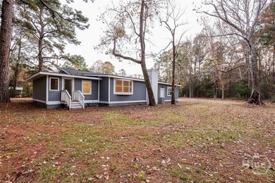 This beautifully remodeled 2350 square foot home is move-in - photo 9