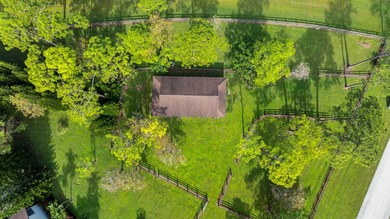 Welcome to Pickwick Farm, a cherished Homeland estate lovingly - photo 10