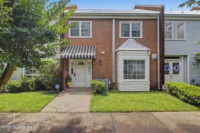 Well-maintained 2-bedroom, 1.5-bath condo offering comfort - photo 1
