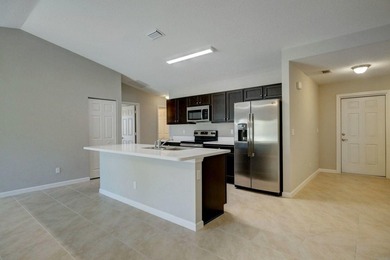 THE POPULAR BILTMORE MODEL BUILT BY AWARD WINNING SYNERGY HOMES - photo 4