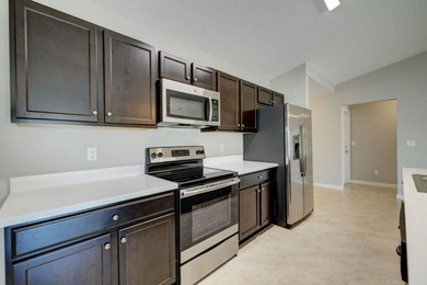 THE POPULAR BILTMORE MODEL BUILT BY AWARD WINNING SYNERGY HOMES - photo 9