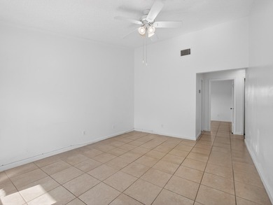 Beautiful 2BR/2BA renovated villa in the sought-after Sierra - photo 5