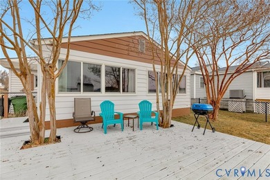 Renovated 4 Bedroom cottage in Rappahannock River Estates! Only - photo 40