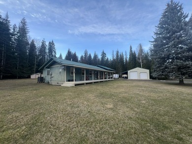 Beautifully maintained 3 bed, 2 bath stick-built home with 1