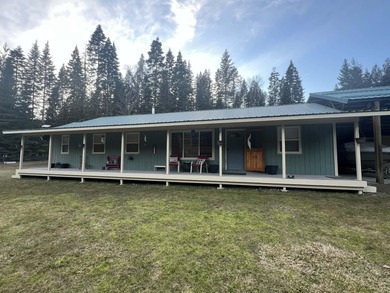 Beautifully maintained 3 bed, 2 bath stick-built home with 1