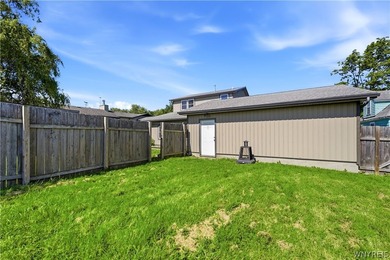 Welcome home to this 11768sf 3-bedroom, 1.5-bath residence - photo 31