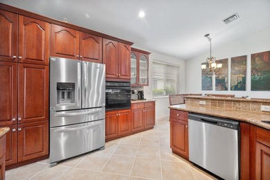 Discover timeless elegance in this exceptional 4-bedroom, 3-bath - photo 8