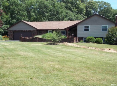 (private lake, pond, creek) Home Sale Pending in Salem Illinois