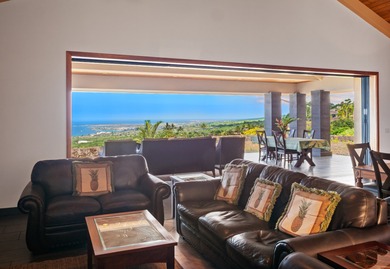 Welcome to this beautifully crafted single-level custom home in - photo 13