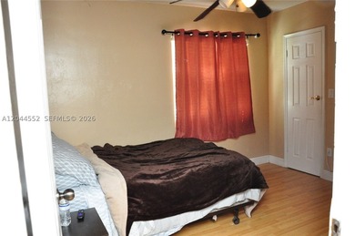 Nestled on a spacious corner lot, this charming 4 bedroom/2 - photo 20