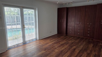 Lovely 4bed 3bth 2car garage home with screened-in pool on quiet - photo 28