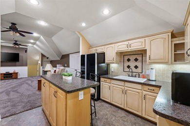 This is the ultimate example of family living! No detail was - photo 30