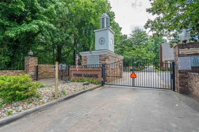Welcome to your storybook retreat nestled in the beautiful - photo 2
