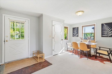 Welcome to Blue Heron Cove! This prestigious, tree-lined street - photo 9