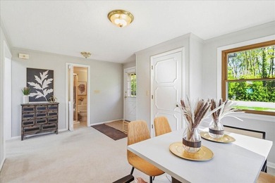 Welcome to Blue Heron Cove! This prestigious, tree-lined street - photo 10