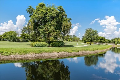 Experience the ultimate Doral lifestyle in this stunning 5BR/3BA - photo 12