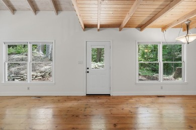 Welcome to your mountain retreat in the highly sought-after - photo 12