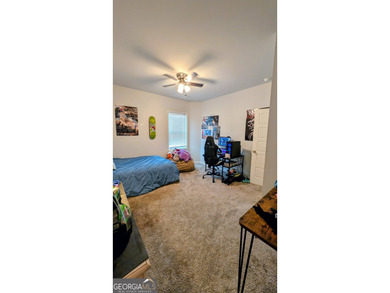 This spacious home features 5 bedrooms and 3 full bathrooms - photo 21