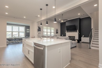 ***PRICE REDUCTION!!!***MOVE-IN READY!!!*** Welcome home to this - photo 9