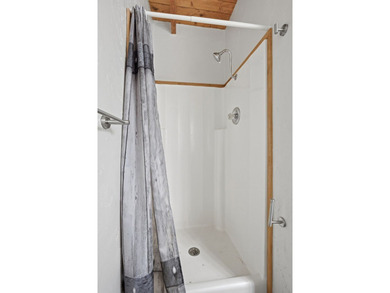 Welcome to your mountain retreat in the highly sought-after - photo 35