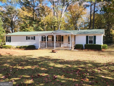 Lake Sinclair Home For Sale in Milledgeville Georgia