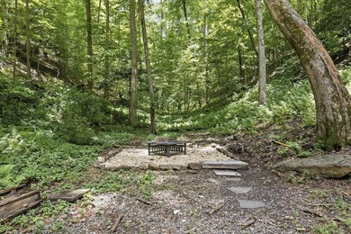 Welcome to your mountain retreat in the highly sought-after - photo 47