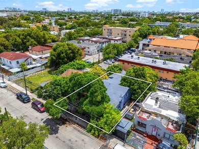 Triplex currently configured as a four-unit property. Property - photo 3