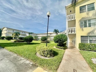 (private lake, pond, creek) Condo For Sale in Boca Raton Florida
