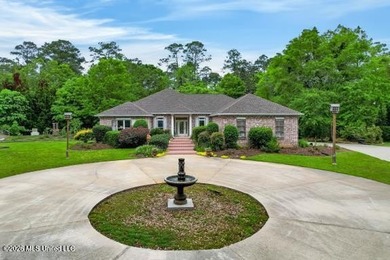 3404 Sq ft Home on 5.28 acres fronting Bayou Talla. This beauty - photo 2