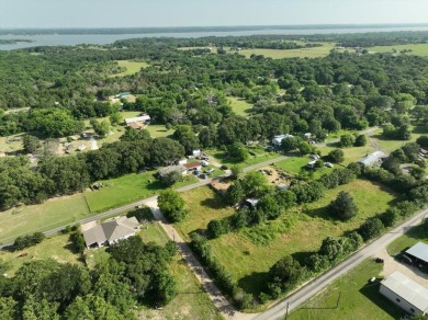 Lake Home For Sale in Frost, Texas