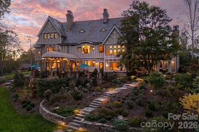 Welcome to 8 Fairway Place, where timeless architecture - photo 2