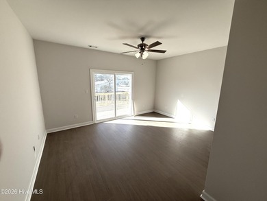 Gorgeous 3 bedroom 2 bath home in Morehead City. You will not