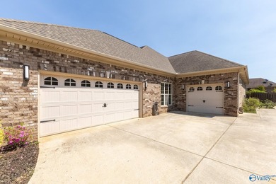 Luxury meets lifestyle in this updated Lake Forest retreat - photo 13