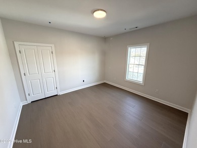 Gorgeous 3 bedroom 2 bath home in Morehead City. You will not