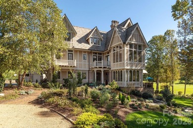 Welcome to 8 Fairway Place, where timeless architecture - photo 5