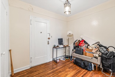*Welcome to this spacious 2nd-floor Studio apartment , a true - photo 15