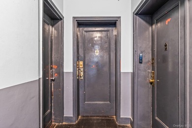 *Welcome to this spacious 2nd-floor Studio apartment , a true - photo 16