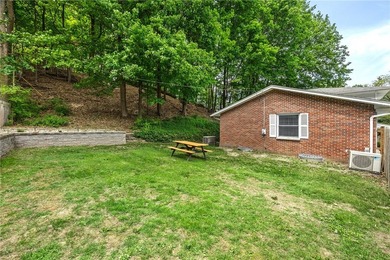 Welcome to this 4 bedroom, 1.5 bathroom home nestled at the end - photo 30