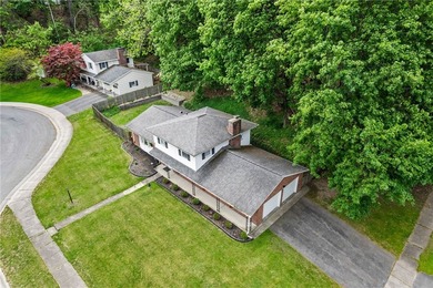 Welcome to this 4 bedroom, 1.5 bathroom home nestled at the end - photo 34