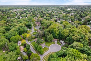 Welcome to this 4 bedroom, 1.5 bathroom home nestled at the end - photo 36