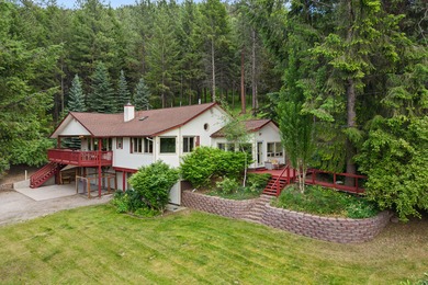 Lake Roosevelt Home For Sale in Kettle Falls Washington